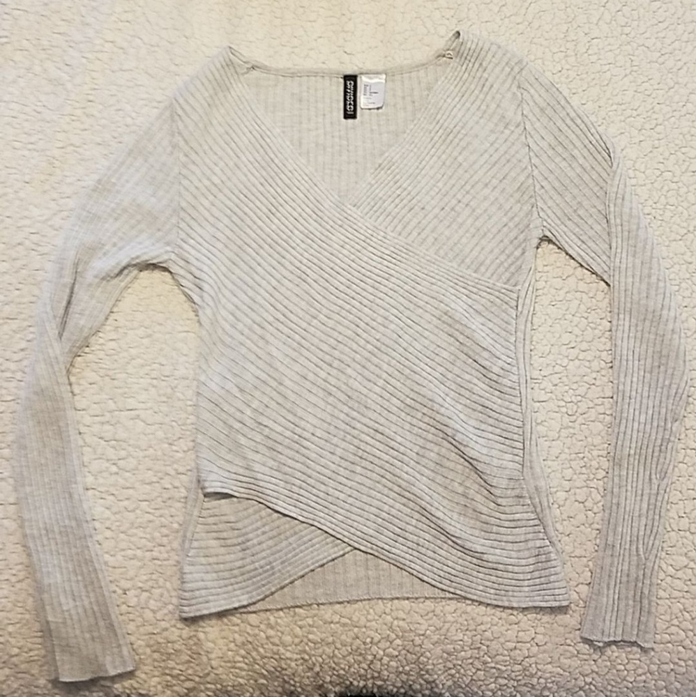 Long sleeve crisscross shirt